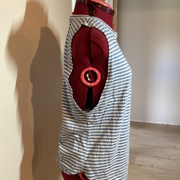 Blue and white striped tank - Picture 3 of 3